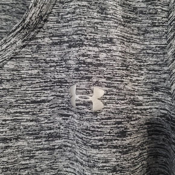 ❤️Underarmour t-shirt - Picture 3 of 4